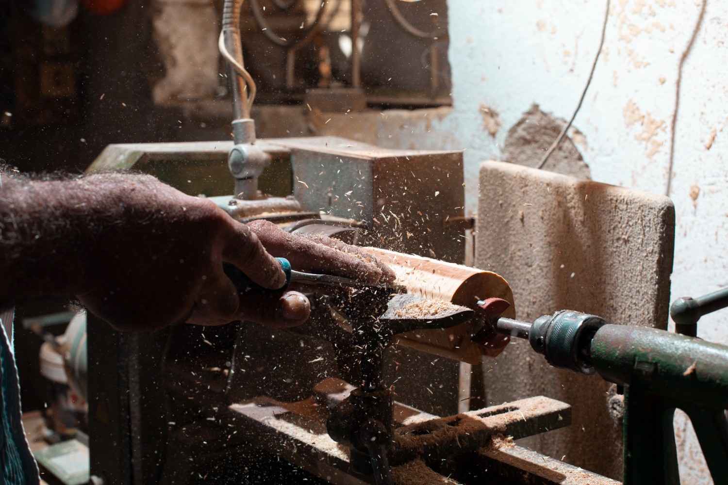 Mesin Bubut Kayu Hasil Rapi untuk Kerajinan Berkualitas