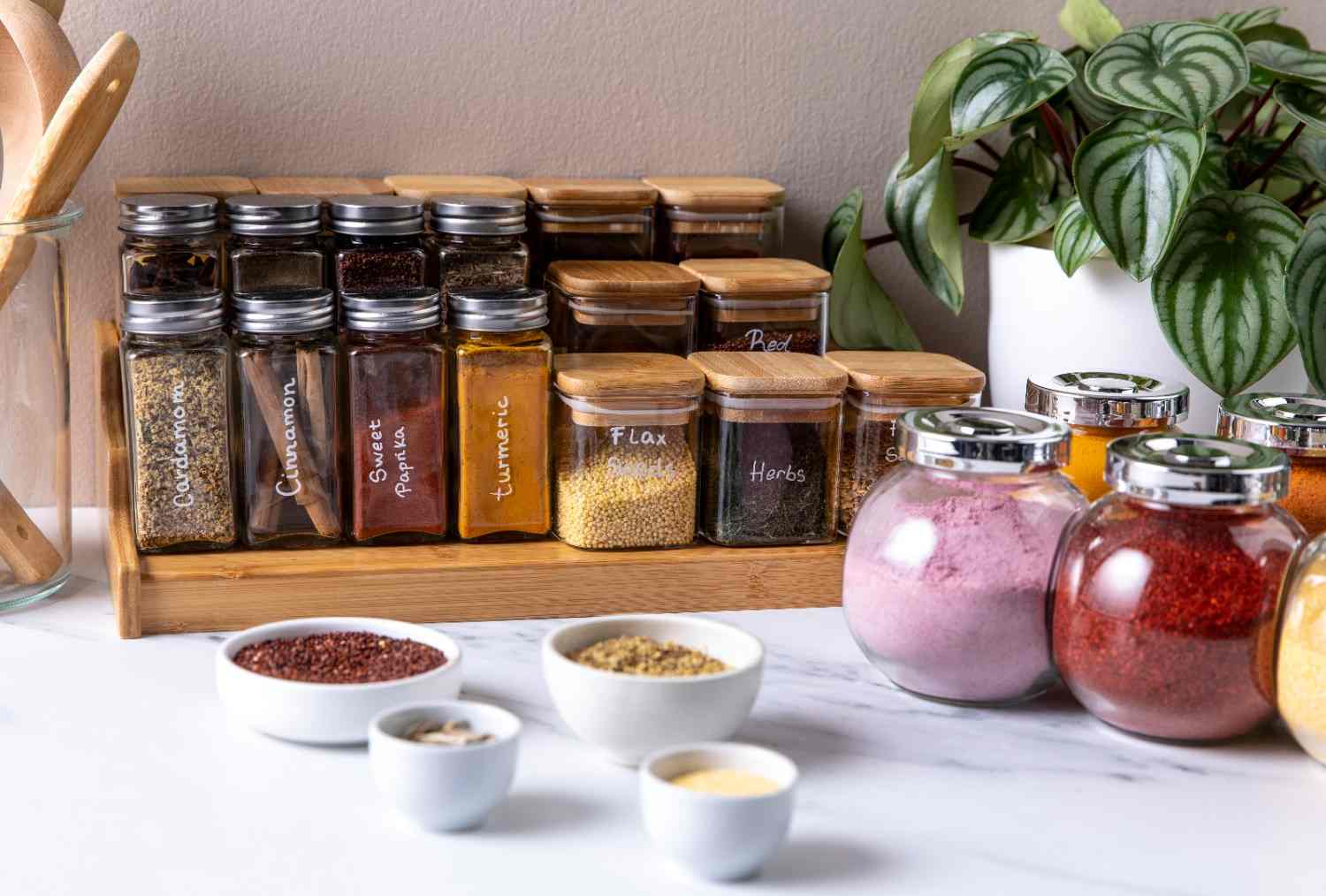menyimpan bumbu dapur kering