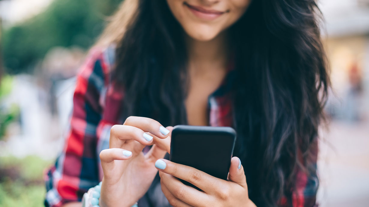 cara mengurangi kebiasaan bermain ponsel