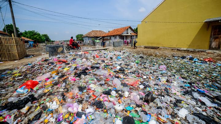 Bagaimana Plastik memicu Banjir di Musim Hujan? Harus Tau!