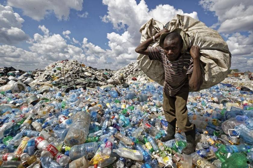Dampak Sosial Limbah Plastik Berlebih