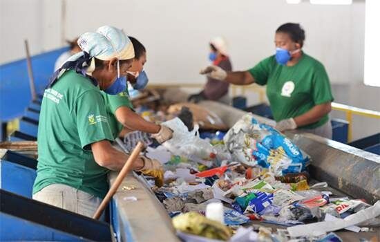 Pengelolaan Sampah Plastik untuk Lingkungan Berkelanjutan