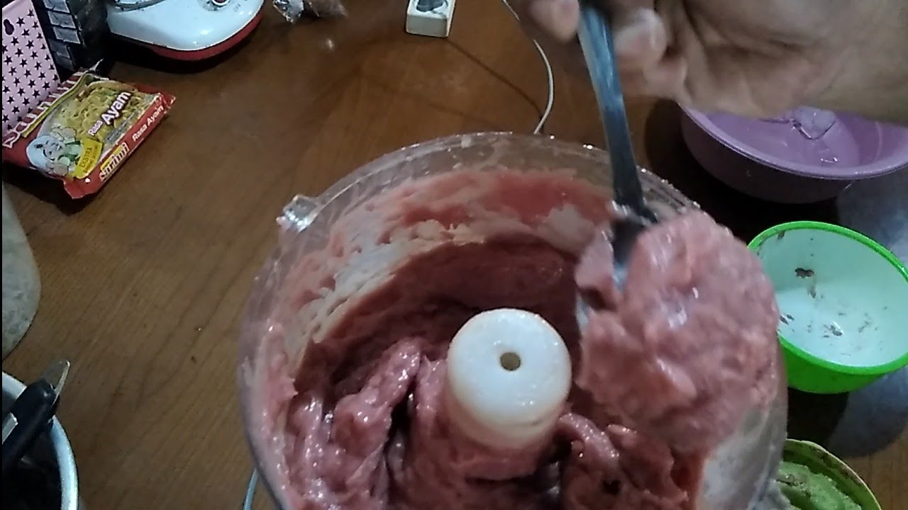 cara mencacah daging bakso